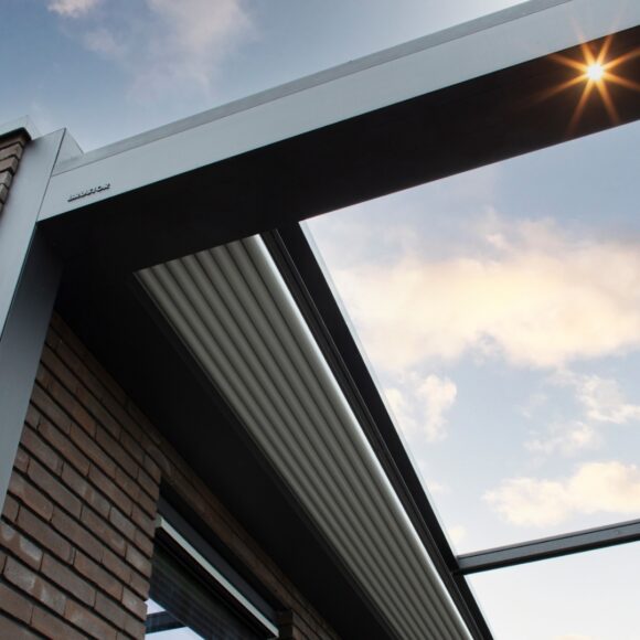 Pergola toile rétractable Linconyl de près