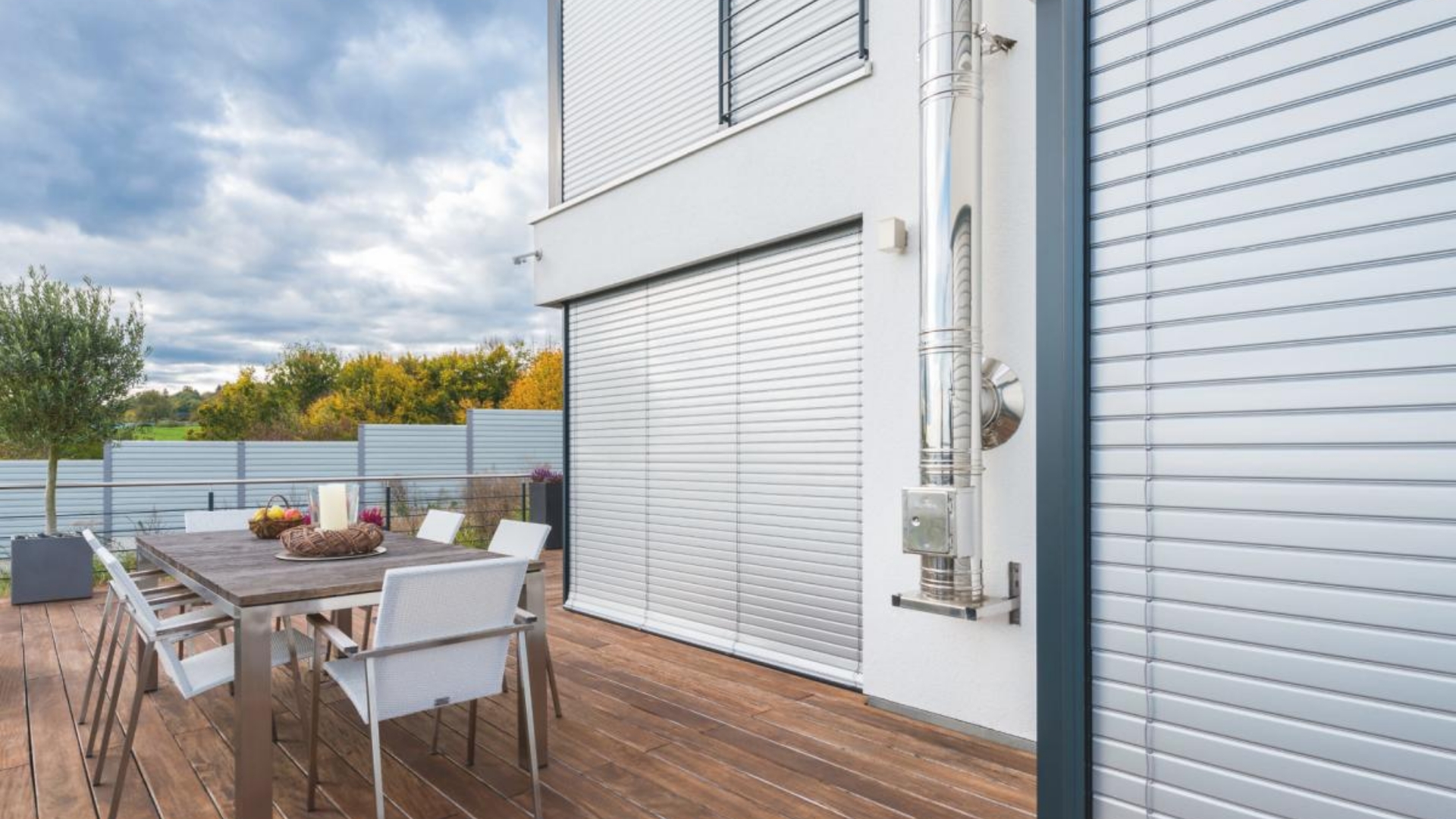 Store brise-soleil orientable Linconyl blanc